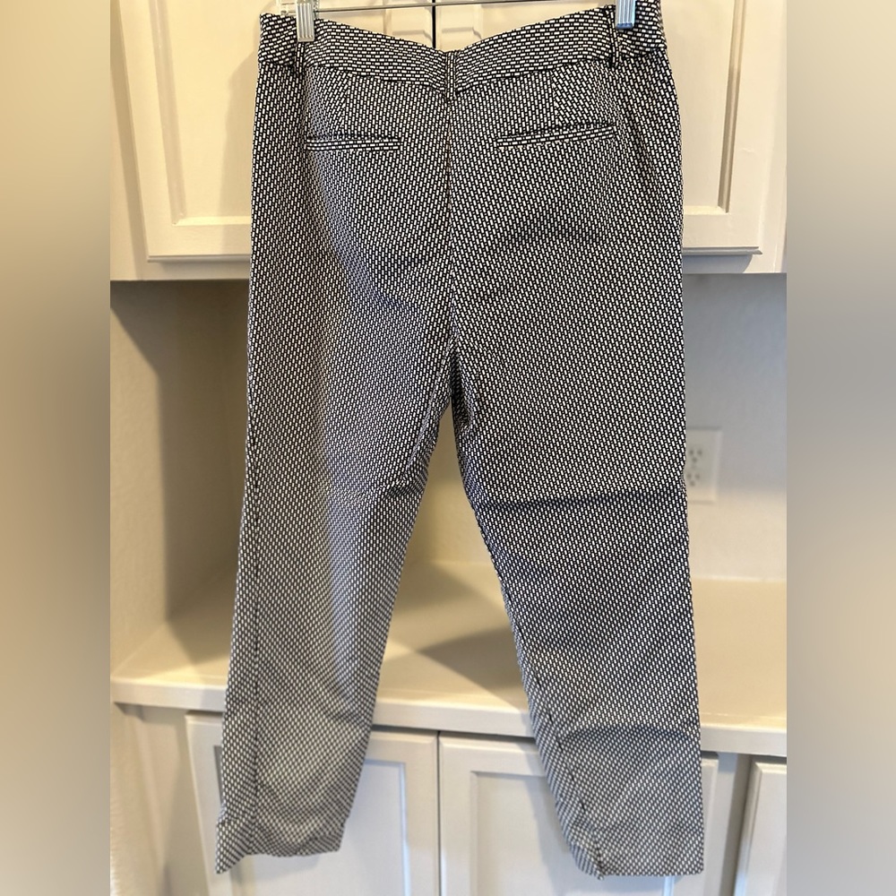 Liz Claiborne Emma Pant - Size 6 - black/white/grey print career pant